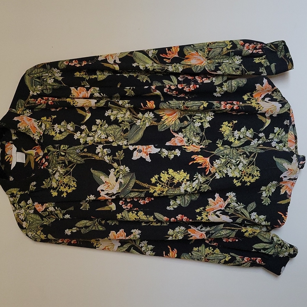 Exotic garden and bird printed button up